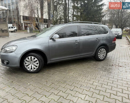 Серый Фольксваген Гольф, объемом двигателя 1.6 л и пробегом 272 тыс. км за 7500 $, фото 3 на Automoto.ua
