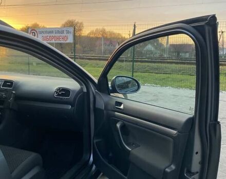 Сірий Фольксваген Гольф, об'ємом двигуна 1.6 л та пробігом 270 тис. км за 8500 $, фото 5 на Automoto.ua