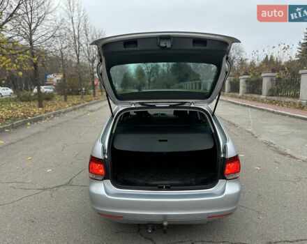 Серый Фольксваген Гольф, объемом двигателя 1.6 л и пробегом 230 тыс. км за 7400 $, фото 23 на Automoto.ua