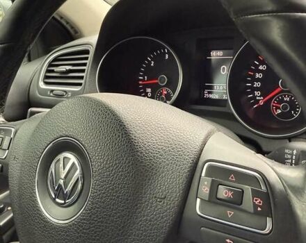 Серый Фольксваген Гольф, объемом двигателя 1.6 л и пробегом 259 тыс. км за 7600 $, фото 18 на Automoto.ua