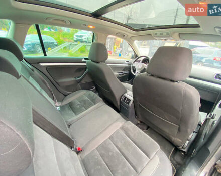 Сірий Фольксваген Гольф, об'ємом двигуна 1.6 л та пробігом 249 тис. км за 9240 $, фото 31 на Automoto.ua