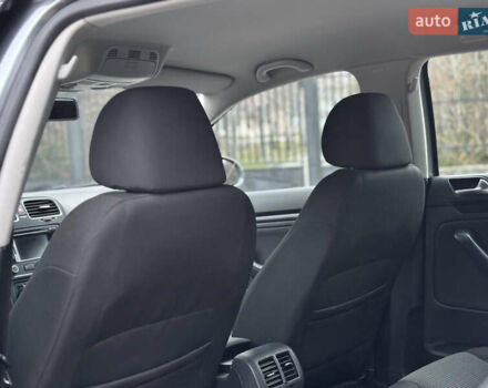 Серый Фольксваген Гольф, объемом двигателя 1.6 л и пробегом 248 тыс. км за 8099 $, фото 24 на Automoto.ua