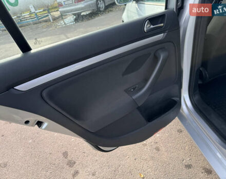 Сірий Фольксваген Гольф, об'ємом двигуна 1.6 л та пробігом 225 тис. км за 8350 $, фото 41 на Automoto.ua