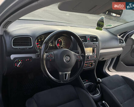 Серый Фольксваген Гольф, объемом двигателя 2 л и пробегом 221 тыс. км за 8699 $, фото 94 на Automoto.ua