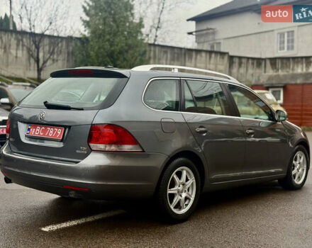Сірий Фольксваген Гольф, об'ємом двигуна 1.6 л та пробігом 217 тис. км за 7699 $, фото 5 на Automoto.ua