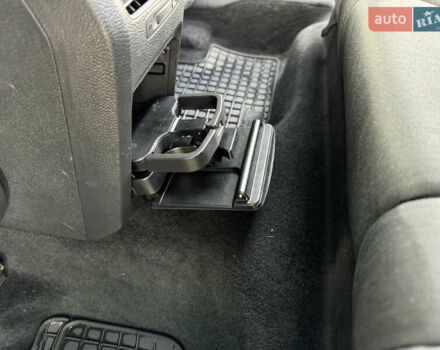 Сірий Фольксваген Гольф, об'ємом двигуна 1.6 л та пробігом 225 тис. км за 8350 $, фото 43 на Automoto.ua