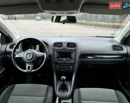 Серый Фольксваген Гольф, объемом двигателя 1.6 л и пробегом 248 тыс. км за 8099 $, фото 36 на Automoto.ua