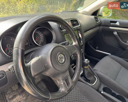 Серый Фольксваген Гольф, объемом двигателя 1.6 л и пробегом 279 тыс. км за 7800 $, фото 5 на Automoto.ua