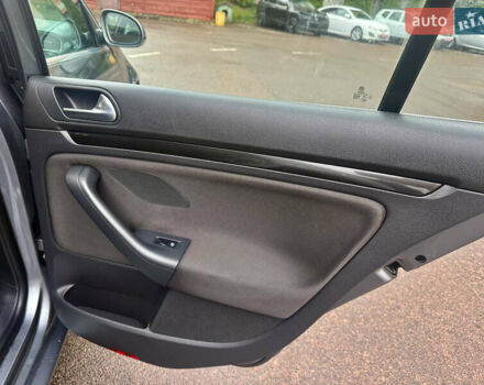 Сірий Фольксваген Гольф, об'ємом двигуна 1.6 л та пробігом 217 тис. км за 7699 $, фото 21 на Automoto.ua