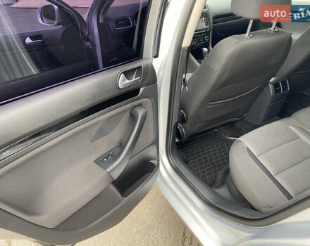 Серый Фольксваген Гольф, объемом двигателя 1.97 л и пробегом 232 тыс. км за 8600 $, фото 11 на Automoto.ua