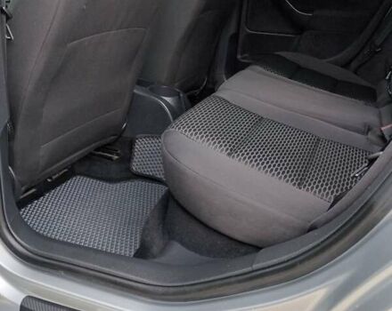 Сірий Фольксваген Гольф, об'ємом двигуна 1.6 л та пробігом 257 тис. км за 7600 $, фото 8 на Automoto.ua