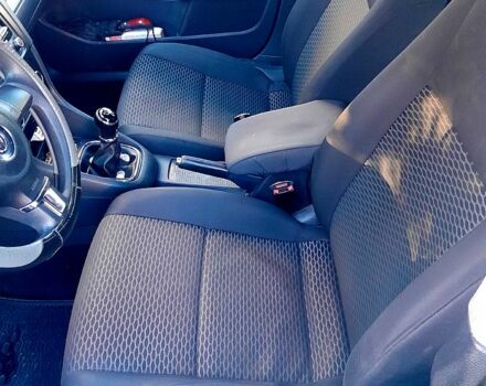 Серый Фольксваген Гольф, объемом двигателя 1.6 л и пробегом 274 тыс. км за 6700 $, фото 4 на Automoto.ua