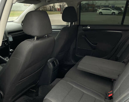 Серый Фольксваген Гольф, объемом двигателя 1.6 л и пробегом 280 тыс. км за 6000 $, фото 11 на Automoto.ua