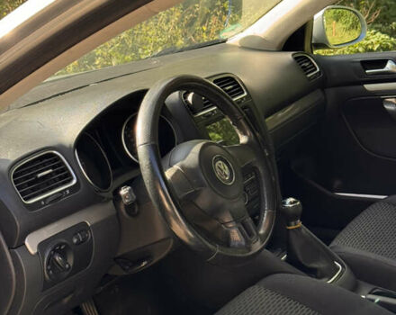 Серый Фольксваген Гольф, объемом двигателя 1.6 л и пробегом 279 тыс. км за 7800 $, фото 2 на Automoto.ua