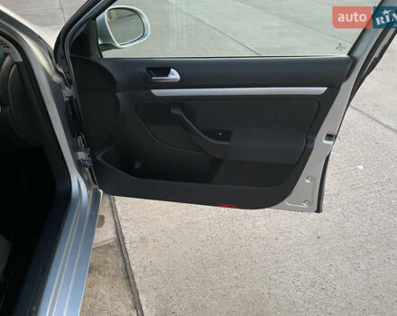 Серый Фольксваген Гольф, объемом двигателя 2 л и пробегом 221 тыс. км за 8699 $, фото 105 на Automoto.ua