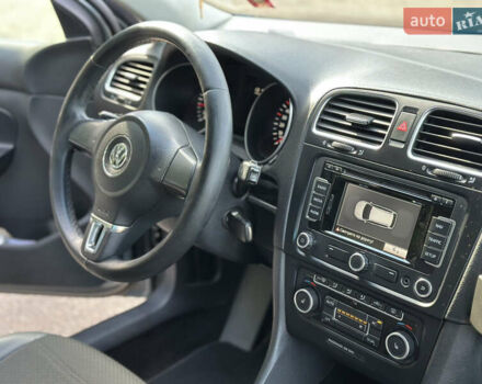 Серый Фольксваген Гольф, объемом двигателя 1.6 л и пробегом 273 тыс. км за 7750 $, фото 14 на Automoto.ua