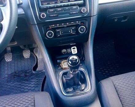 Серый Фольксваген Гольф, объемом двигателя 1.6 л и пробегом 274 тыс. км за 6700 $, фото 2 на Automoto.ua