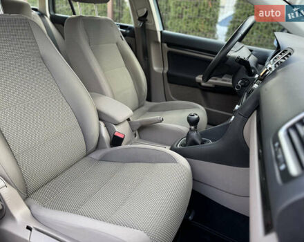 Серый Фольксваген Гольф, объемом двигателя 1.39 л и пробегом 251 тыс. км за 6800 $, фото 26 на Automoto.ua