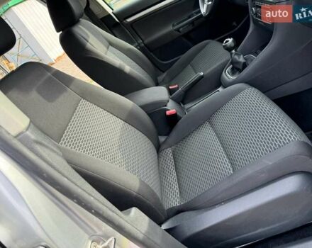 Сірий Фольксваген Гольф, об'ємом двигуна 1.6 л та пробігом 225 тис. км за 8350 $, фото 47 на Automoto.ua