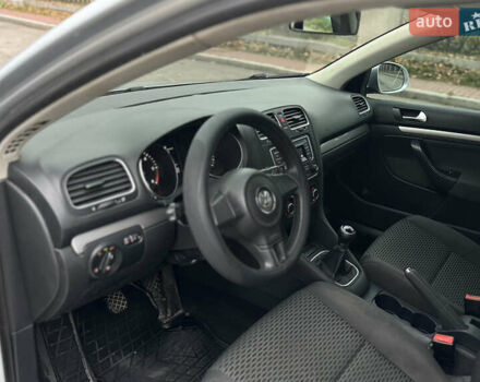 Серый Фольксваген Гольф, объемом двигателя 1.6 л и пробегом 230 тыс. км за 7300 $, фото 1 на Automoto.ua