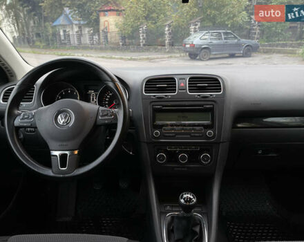 Серый Фольксваген Гольф, объемом двигателя 1.6 л и пробегом 256 тыс. км за 7950 $, фото 11 на Automoto.ua