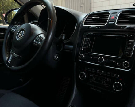 Серый Фольксваген Гольф, объемом двигателя 1.6 л и пробегом 318 тыс. км за 7700 $, фото 14 на Automoto.ua