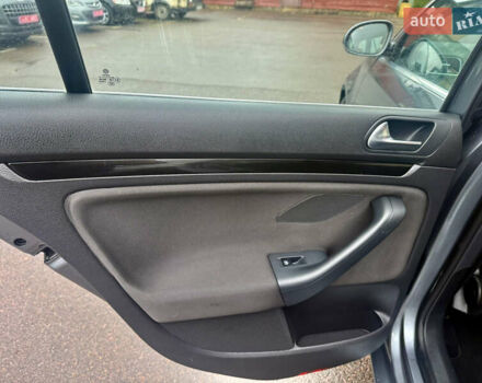 Сірий Фольксваген Гольф, об'ємом двигуна 1.6 л та пробігом 217 тис. км за 7699 $, фото 18 на Automoto.ua