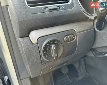 Сірий Фольксваген Гольф, об'ємом двигуна 1.6 л та пробігом 225 тис. км за 8350 $, фото 62 на Automoto.ua