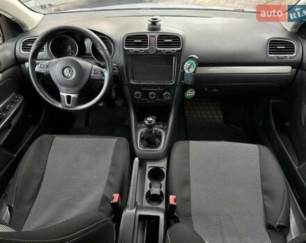 Серый Фольксваген Гольф, объемом двигателя 1.6 л и пробегом 231 тыс. км за 7500 $, фото 2 на Automoto.ua