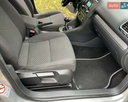 Сірий Фольксваген Гольф, об'ємом двигуна 1.6 л та пробігом 262 тис. км за 7500 $, фото 23 на Automoto.ua