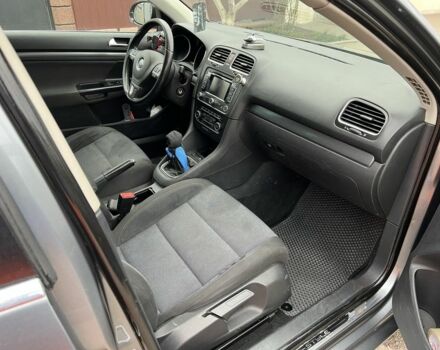 Серый Фольксваген Гольф, объемом двигателя 1.6 л и пробегом 228 тыс. км за 8450 $, фото 6 на Automoto.ua