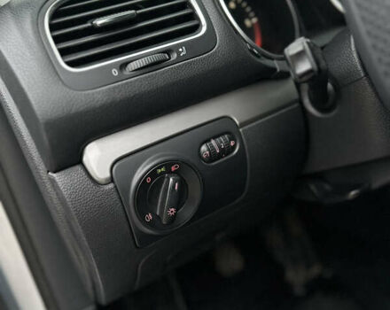 Серый Фольксваген Гольф, объемом двигателя 1.6 л и пробегом 230 тыс. км за 7300 $, фото 34 на Automoto.ua