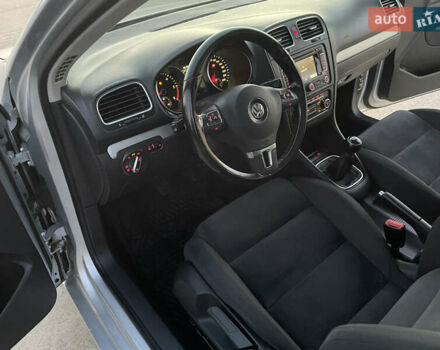 Серый Фольксваген Гольф, объемом двигателя 2 л и пробегом 221 тыс. км за 8699 $, фото 89 на Automoto.ua