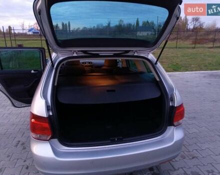 Серый Фольксваген Гольф, объемом двигателя 1.6 л и пробегом 180 тыс. км за 8000 $, фото 3 на Automoto.ua