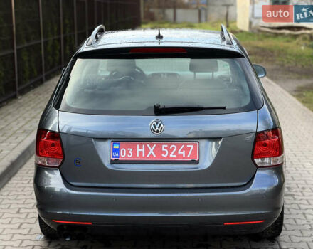 Серый Фольксваген Гольф, объемом двигателя 1.39 л и пробегом 251 тыс. км за 6800 $, фото 12 на Automoto.ua