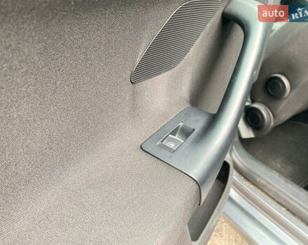 Сірий Фольксваген Гольф, об'ємом двигуна 1.6 л та пробігом 249 тис. км за 9240 $, фото 29 на Automoto.ua