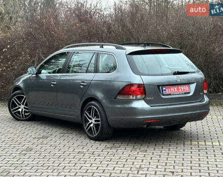 Серый Фольксваген Гольф, объемом двигателя 1.6 л и пробегом 248 тыс. км за 8099 $, фото 6 на Automoto.ua