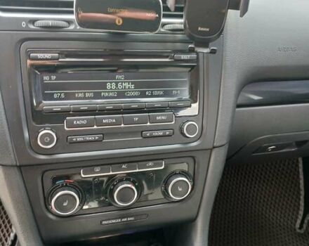 Серый Фольксваген Гольф, объемом двигателя 1.6 л и пробегом 232 тыс. км за 8200 $, фото 28 на Automoto.ua