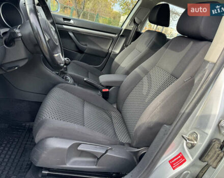 Сірий Фольксваген Гольф, об'ємом двигуна 1.6 л та пробігом 225 тис. км за 8350 $, фото 56 на Automoto.ua