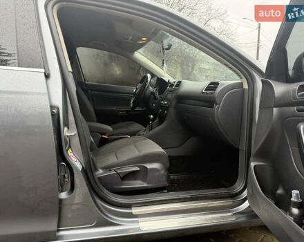 Серый Фольксваген Гольф, объемом двигателя 1.6 л и пробегом 272 тыс. км за 7500 $, фото 10 на Automoto.ua