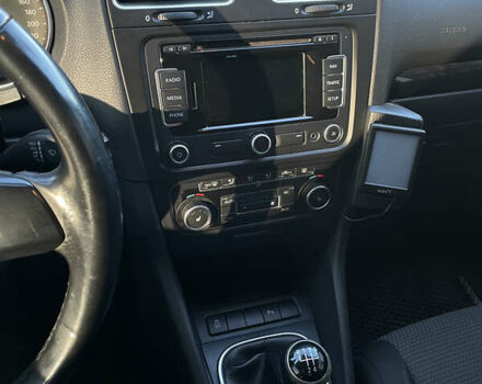 Серый Фольксваген Гольф, объемом двигателя 1.6 л и пробегом 280 тыс. км за 5700 $, фото 9 на Automoto.ua