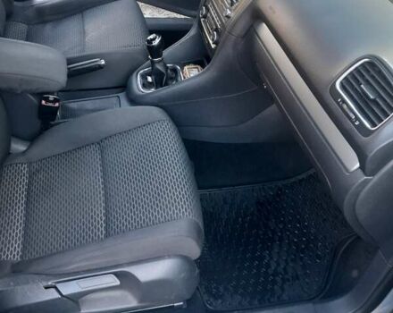 Серый Фольксваген Гольф, объемом двигателя 1.6 л и пробегом 274 тыс. км за 6700 $, фото 1 на Automoto.ua