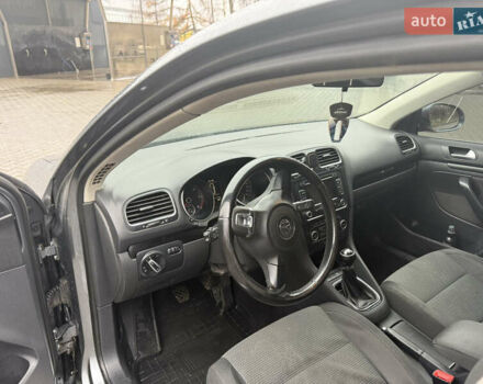 Серый Фольксваген Гольф, объемом двигателя 1.6 л и пробегом 272 тыс. км за 7500 $, фото 20 на Automoto.ua