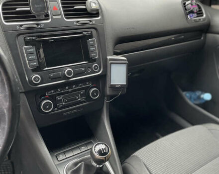 Серый Фольксваген Гольф, объемом двигателя 1.6 л и пробегом 280 тыс. км за 6000 $, фото 10 на Automoto.ua