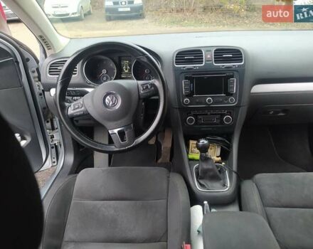 Серый Фольксваген Гольф, объемом двигателя 1.6 л и пробегом 260 тыс. км за 11000 $, фото 12 на Automoto.ua