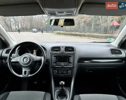 Серый Фольксваген Гольф, объемом двигателя 1.6 л и пробегом 248 тыс. км за 8099 $, фото 37 на Automoto.ua