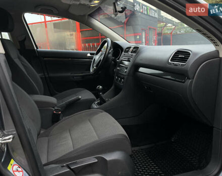 Серый Фольксваген Гольф, объемом двигателя 1.6 л и пробегом 256 тыс. км за 7950 $, фото 9 на Automoto.ua