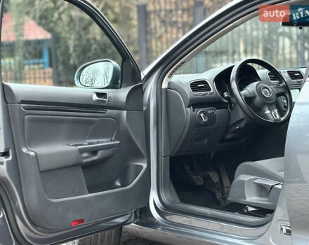 Серый Фольксваген Гольф, объемом двигателя 1.6 л и пробегом 248 тыс. км за 8099 $, фото 18 на Automoto.ua