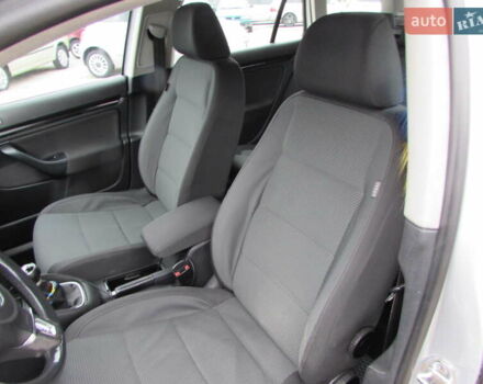 Серый Фольксваген Гольф, объемом двигателя 1.2 л и пробегом 200 тыс. км за 8400 $, фото 8 на Automoto.ua