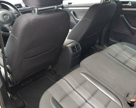 Серый Фольксваген Гольф, объемом двигателя 1.6 л и пробегом 225 тыс. км за 7900 $, фото 2 на Automoto.ua